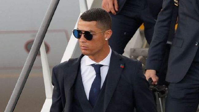 娇妻被多人调教沦为玩物视频